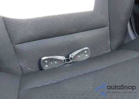 2018 Chevrolet Malibu Lt z USA, uszkodzony, nr VIN 1G1ZD5ST8JF136044